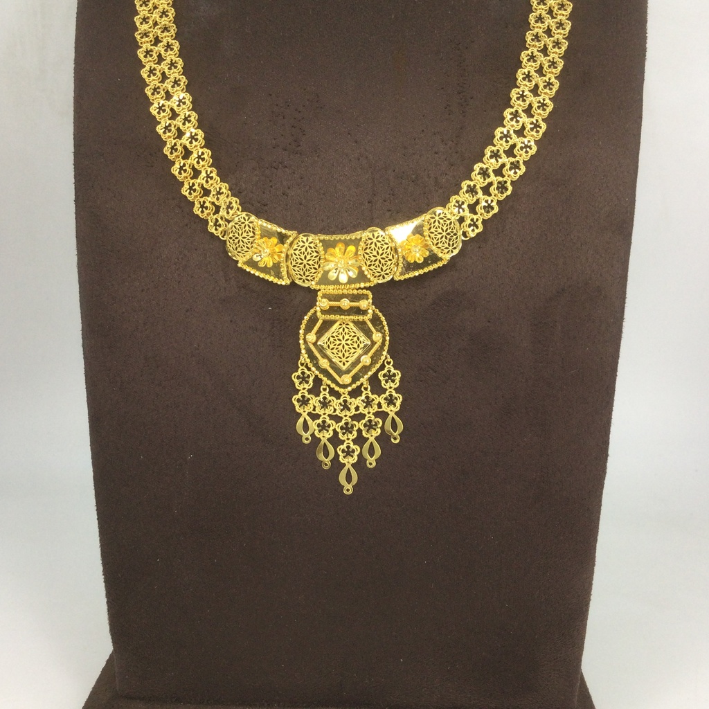 133990